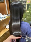 思わず触れたくなる 極上の“艶ストレート