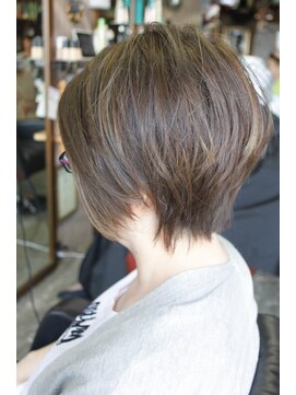 オーバーキャプテンネイキッド(OVER CAPTAIN NAKED) 働く女性のメリハリハイセンスモードショート