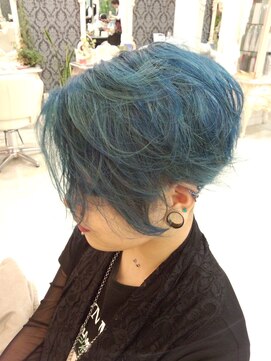 シャガール EAST館(西少女) 色落ちも楽しめるブルーアッシュ