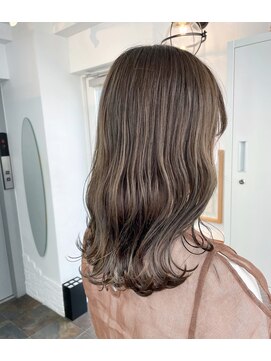 イコ 表参道原宿(ico) くすみベージュ