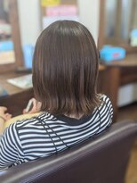 ヘアースタジオ ジャム(JAM)&nbsp;ベージュ系カラー × 自然な外ハネ