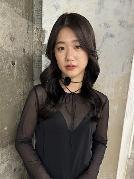 リム(LIM) 紫ベースの低明度のトーンダウンカラー