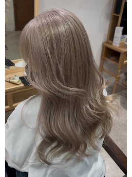 ロム(Rom.) ホワイトベージュ