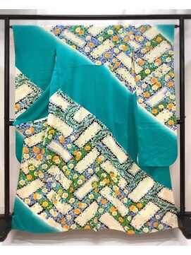 キモノクイーン(KIMONO QUEEN) 振袖レンタル¥33,000成人式価格(1/1~1/31) ¥77,000/No.573