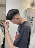 メンズカットスキンフェードミドルフェードフェザーアップ