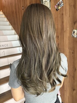 アヴァンス 天王寺店(AVANCE.) オリーブベージュ×透明感カラー