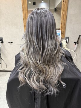 サニー 渋谷(SUNNY) バレイヤージュ、ハイライト、レイヤーロング、グレーベージュ