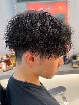 刈部倶楽舞 難波店 ツイストスパイラルパーマ/スパイラルパーマ/メンズパーマ/黒髪