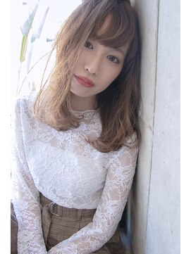 ヘアーアンドメイク ファット(Hair&Make PHAT) ハイトーンベージュゆるふわロング20代30代