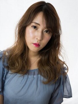 ミーティア バイ クアトロ(Meteor By QUATRO) 【QUATRO】ふんわりカールのレイヤーロング