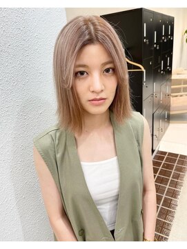 ニュート(Neut ) 切りっぱなしボブ×センターパート