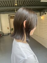 シダ(sida)&nbsp;「外ハネレイヤー　ブリーチなし　オリーブグレージュ」