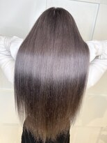 アンダーバー(UNDRvr)&nbsp;ホワイトグレージュチェリーブラウン天使の羽バング