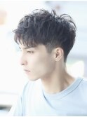 Haleブルーブラックニュアンスパーマスパイキーショートバーバー