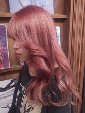 ブロック ジャポン(bloc japon) くすみピンクベージュと柔らかい顔周り