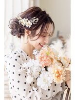 ヘアメイクサロン シャルメ(Hair Make Salon CHARMER) ふわふわサイドシニヨン◎顔周りの後れ毛でさらにこなれ感!