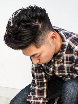 メリケンバーバーショップ コウベ(MERICAN BARBERSHOP KOBE) グランジから刈り上げオールバックにイメチェンビジネスstyle