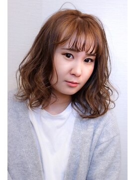 スパリブール(Spalibur) ふんわりミディアムスタイル