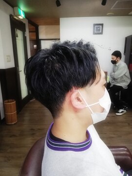 プラス(PLUS) かき上げサイドグラデーション メンズカット