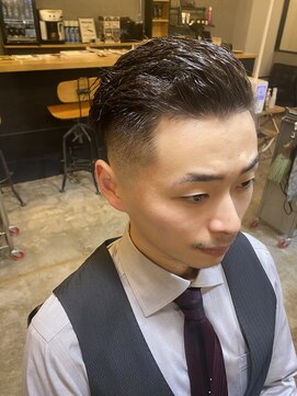 ザ バーバー ルイス(THE BARBER LUI'S) skin fade & twist perm