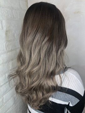 エリス ウメダ(Eliss umeda) #グレージュ×グラデーション