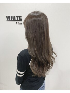 アンダーバーホワイト 阪神西宮店(_WHITE) ブリーチを使わない透明感カラー シークレットカラー