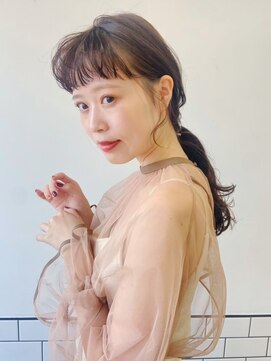 エマエコル(Emma ecole) Emma ecole ワイドバング×後毛がかわいいまとめ髪◎ by高橋実央