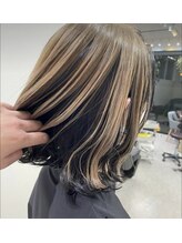 《*顔周りインナーカラーホワイトベージュ*》普通とは違うインナーカラー提案◎[ケアブリーチ/西宮]