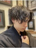 ツイストスパイラルパーマ×センターパート