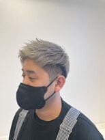 ドットサイン(.CYEN)&nbsp;刈り上げショート　ホワイトシルバー