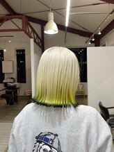 ブリックマウントヘアメイク(Blic mt hair make) ホワイトデザインカラーボブ