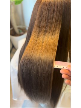 ララルーモ 渋谷公園通り店(LaLarOomo) 大人女性30代40代向けさらさらストレート