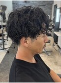 波巻きスパイラルパーマメンズセンターパートウルフカットメンズ