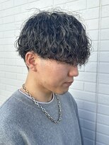 ヒュイル バイ ニアウ(Hwyl by Niau)&nbsp;メンズマッシュパーマ波巻きスパイラルパーマニュアンスパーマ