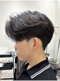 毛流れセンターパートニュアンスパーマカルマヘアメンズパーマ