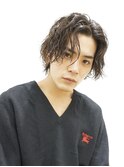 ツイストスパイラル+センターパート+刈上げなし