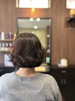アオイ(Aoi)&nbsp;丸みボブ×ゆるふわパーマで朝ラクヘア
