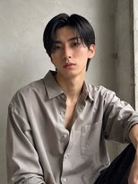 キュー(Cue_) 韓国風コンマヘアショートセンターパートウルフニュアンスパーマ