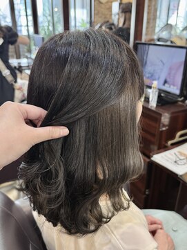 キャラ 池袋本店(CHARA) 白髪を気にせずヘアカラーを楽しむ♪【白髪ぼかしインナー】