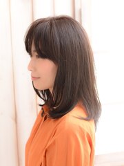 伸ばしかけヘアでもキマる☆ちょい遊び大人ミディアムスタイル