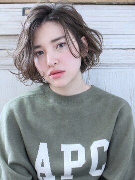 ラリカ(La Rica) ほつれたような動きで魅せる大人可愛いショートボブ！！