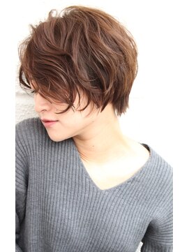 レウナ 外苑前(Reuna) 30代・40代に人気トップふんわりニュアンスパーマ