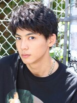 ネイビー(NAVY)&nbsp;ナチュラルなパーマがカッコイイ！ハンサムショート