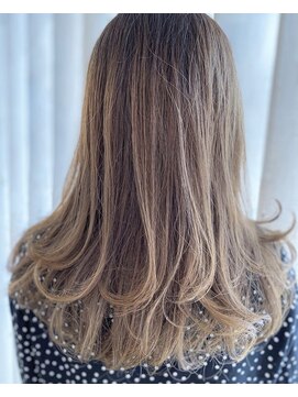 ロッコ 深谷店(ROCCO) #白髪染め＃ハイトーンカラー＃ミルクティーべージュ＃透明感