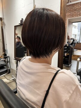 ヴィップルーム(viproom) 美髪ホワイトグレージュネビージュ大人かわいいこなれミディ