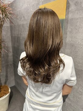 ルー(Luu) グレージュカラーシルキーベージュ神戸/東灘/住吉/御影/岡本