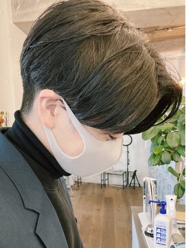 フィフス 栄(fifth) センターパートニュアンスパーマメンズカットツーブロック韓国