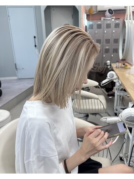 プネル(punel) ブロンドシャドールーツ