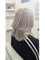 ヘアーアンドメイク ドレス(DRESS)&nbsp;ホワイトベージュ