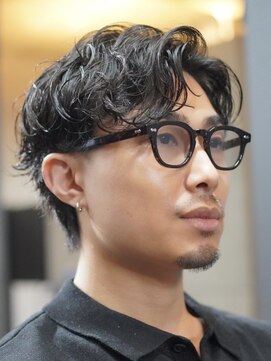 クララジャパン テンジン(CLALA JAPAN Tenjin) センターパートメンズマッシュパーマニュアンスパーマ刈り上げ